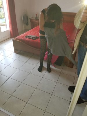 Asseta prostituées Arpajon-sur-Cère, 15